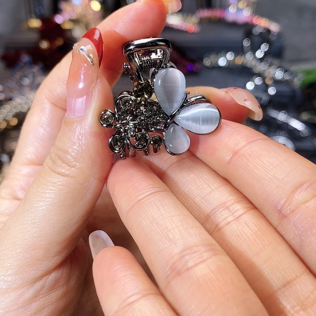 皮质铁合金一切就