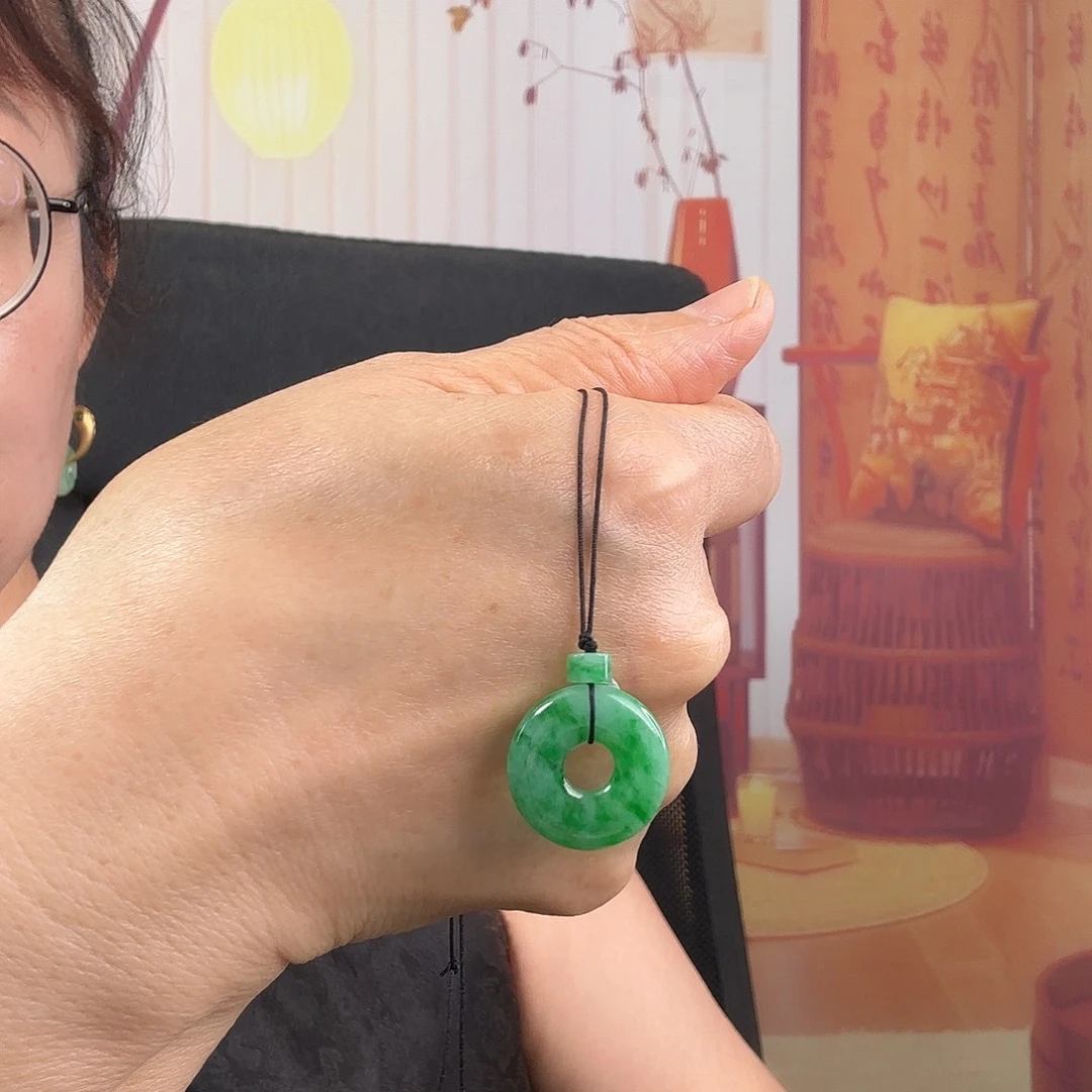 翡翠未镶嵌颈饰吊坠