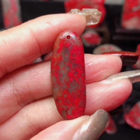 昌化鸡血石昌化鸡血石挂件