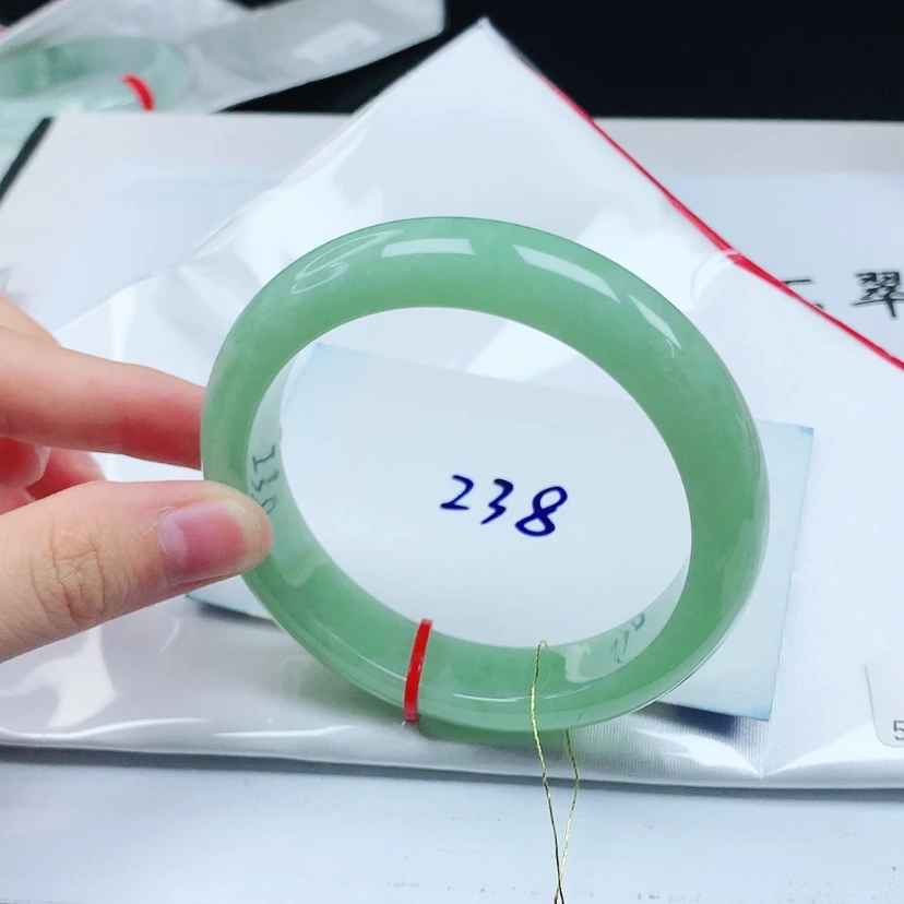 【闪购商品】翡翠手镯未镶嵌缅甸天然a货手镯58+
