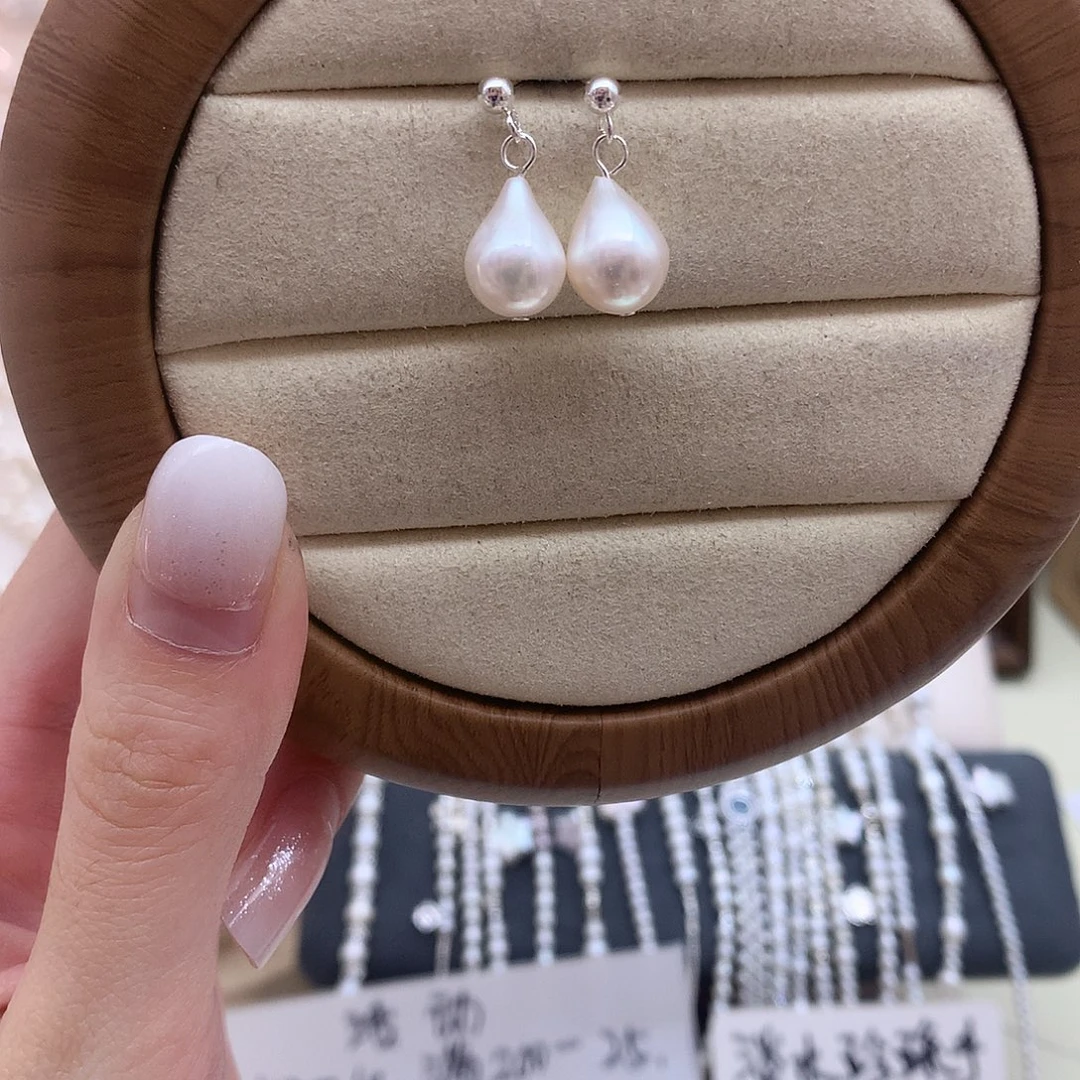 淡水珍珠耳饰未镶嵌