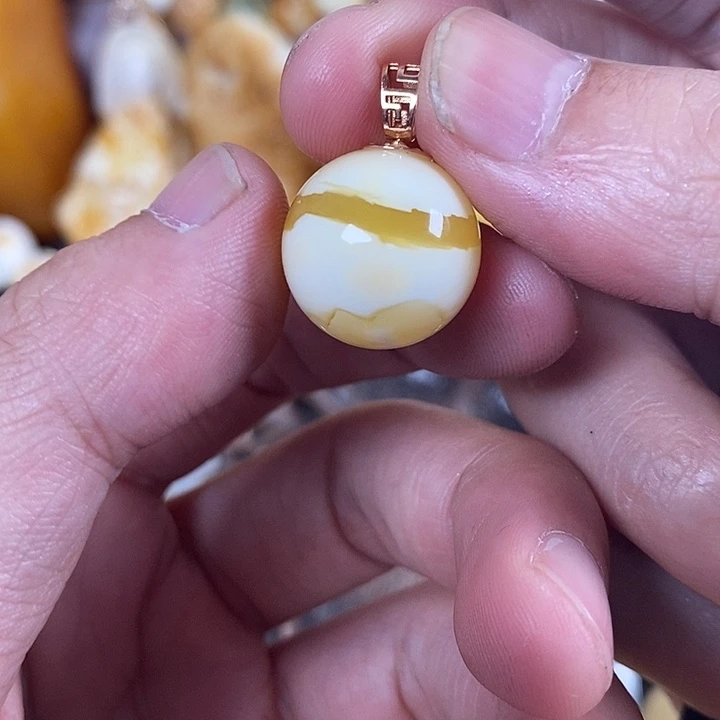 *****琥珀未镶嵌裸石我