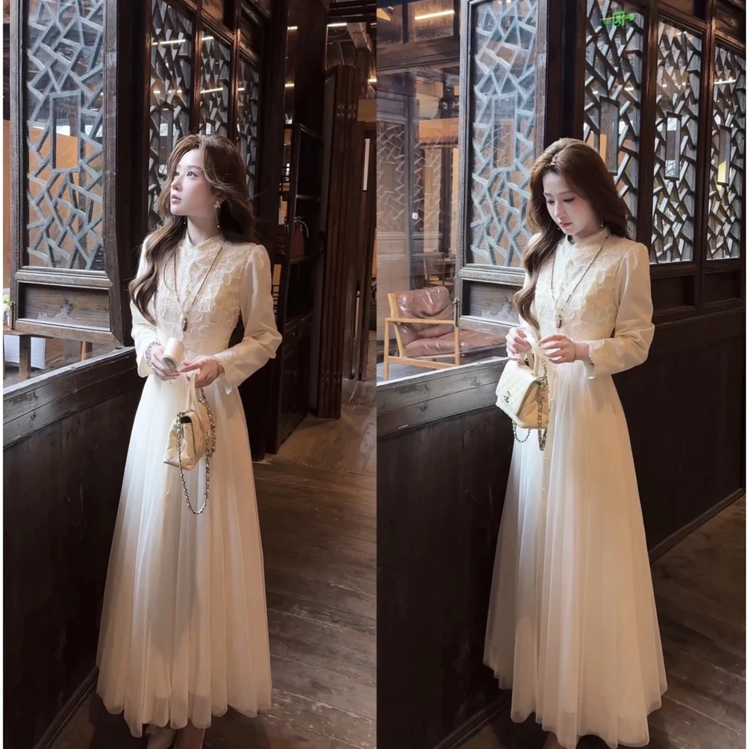 新中式国风蕾丝拼接长袖连衣裙大方得体绝美巨好看收腰长裙2025秋