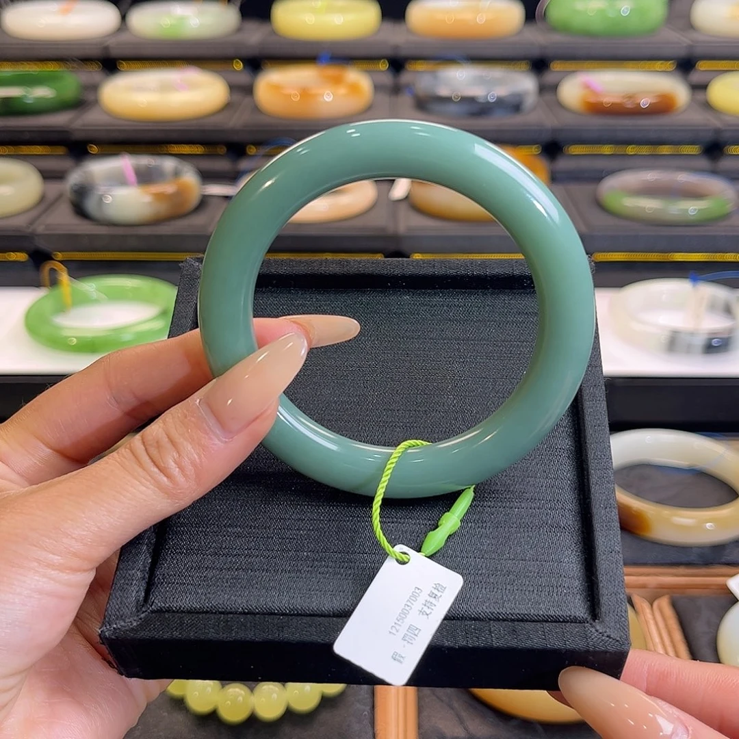 和田玉未镶嵌手镯55 56碧玉夹层细料瓷蓝