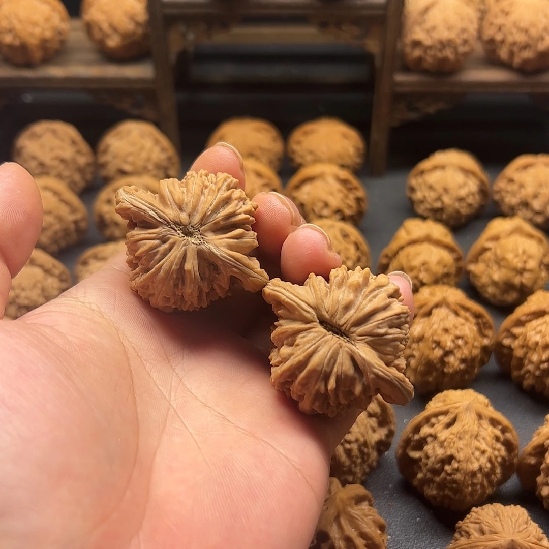 吊坠桃核文玩核桃