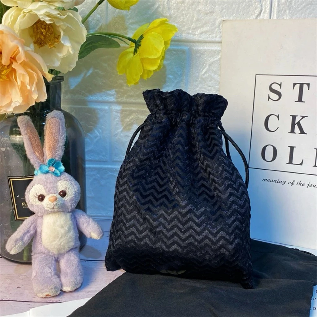 【1个装】16×21cm黑色涤纶波浪纹布面抽绳袋化妆包