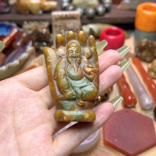 未镶嵌蛇纹石玉颈饰