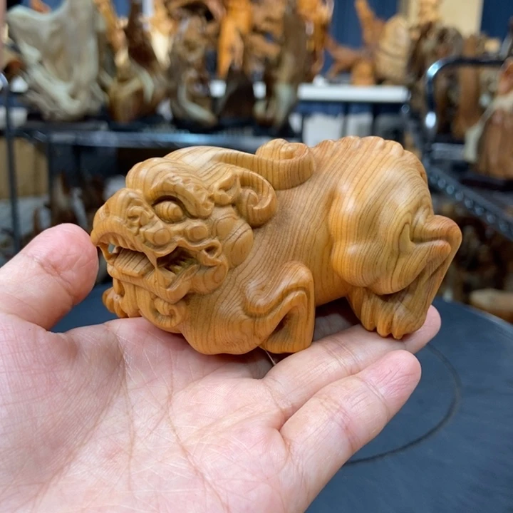 柏木（崖柏）手把件貔貅