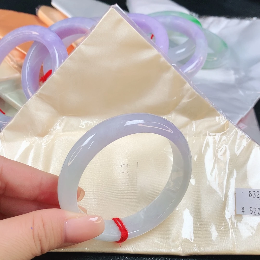 翡翠手镯未镶嵌8328xcvbbb