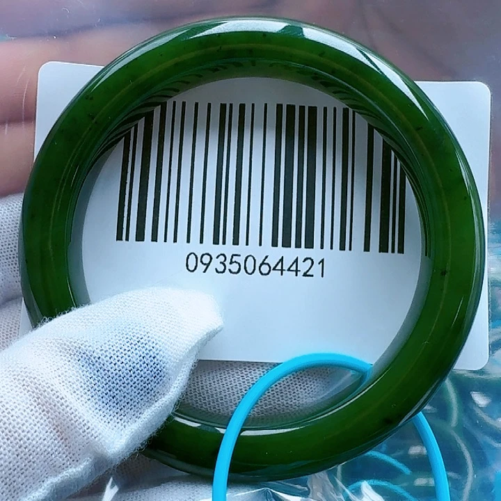 和田玉（碧玉）手镯未镶嵌5657包容