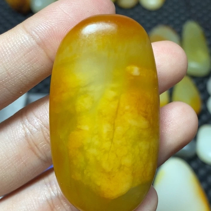 和田玉（糖玉）未镶嵌挂件