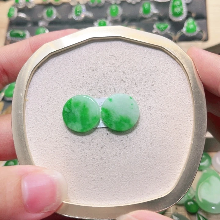 翡翠未镶嵌吊坠(不含链)裸石