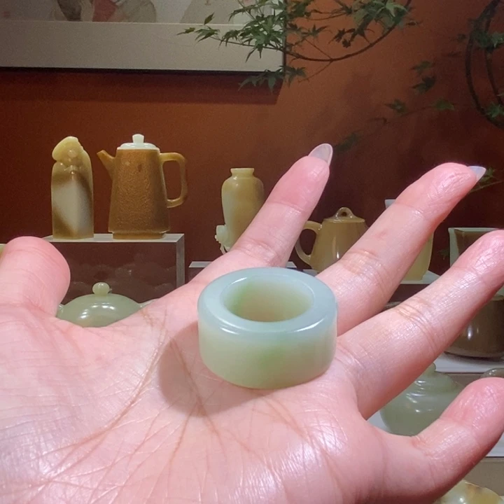 和田玉未镶嵌摆件突***?翠青扳指