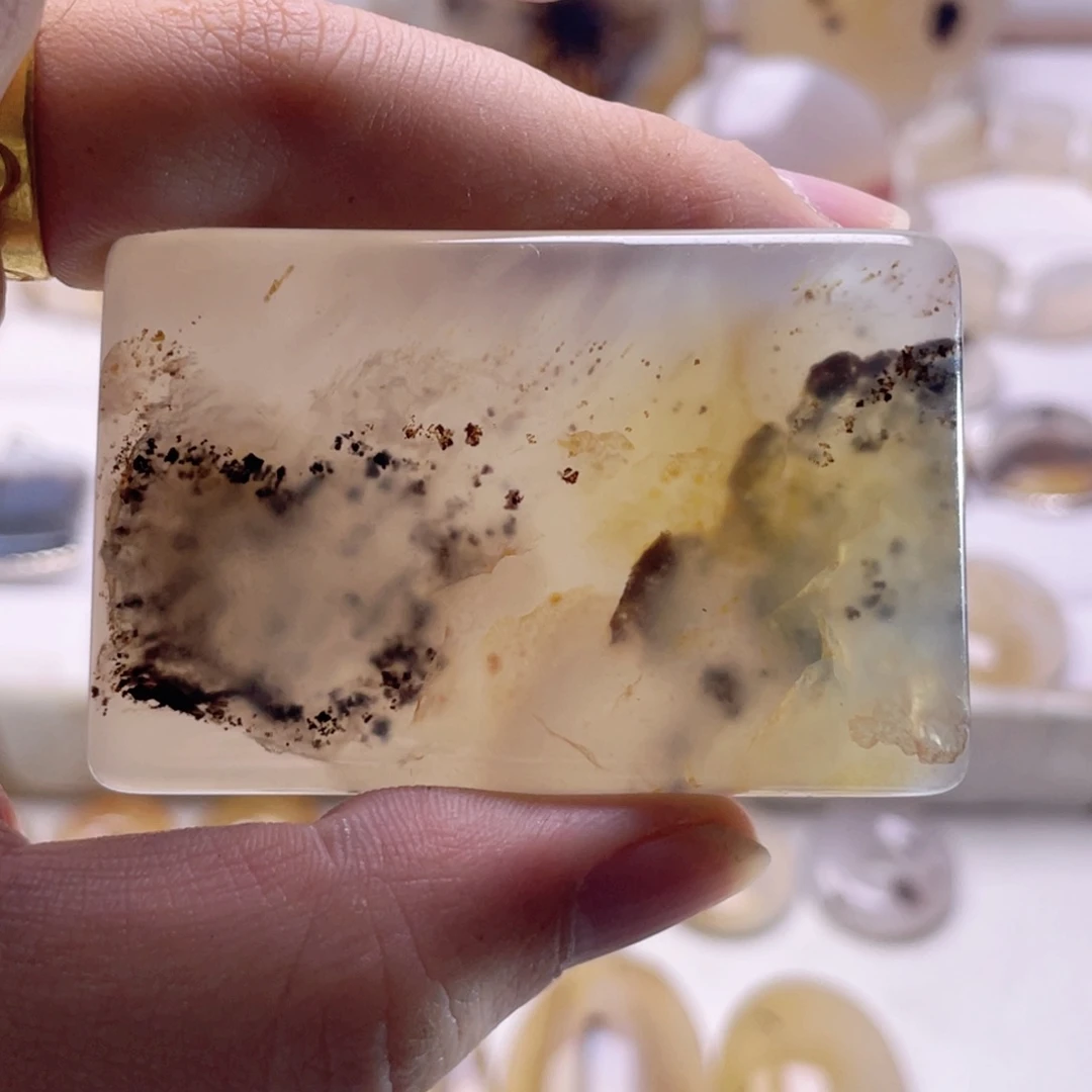 玛瑙/玉髓未镶嵌珠宝奇石