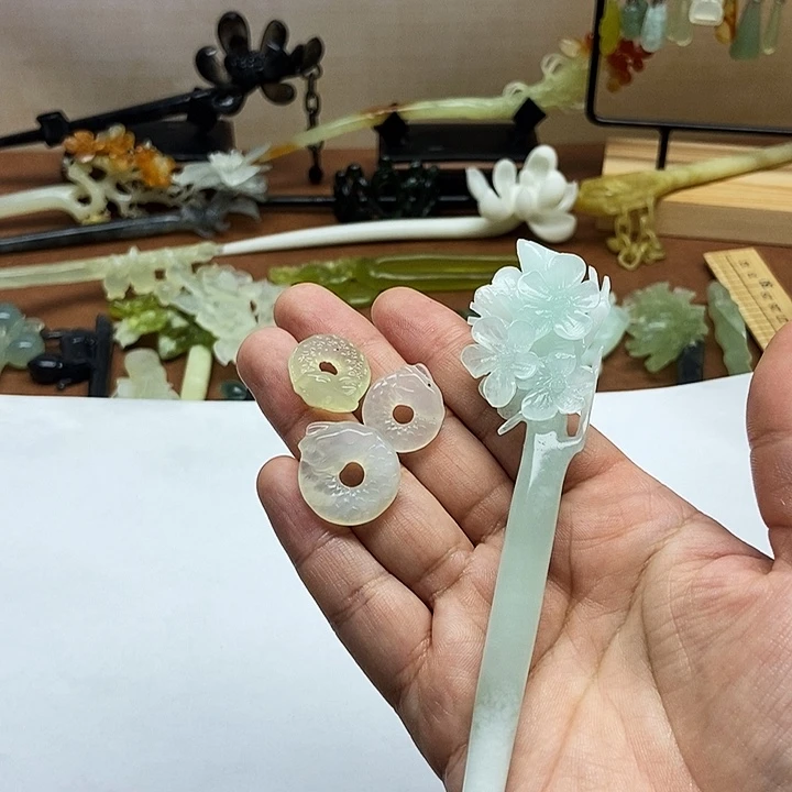 烦***O蛇纹石玉未镶嵌发饰