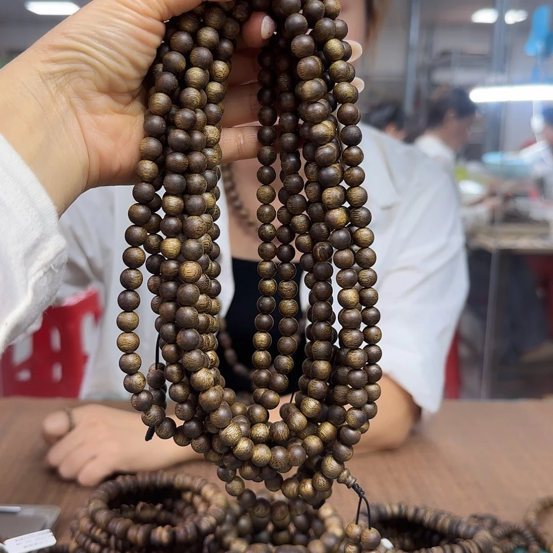 沉香手串多样性发货1条蓝宝石999823