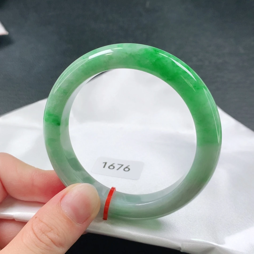 翡翠手镯未镶嵌天然翡翠手镯01