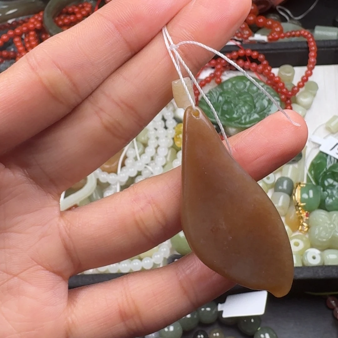 和田玉未镶嵌珠宝奇石