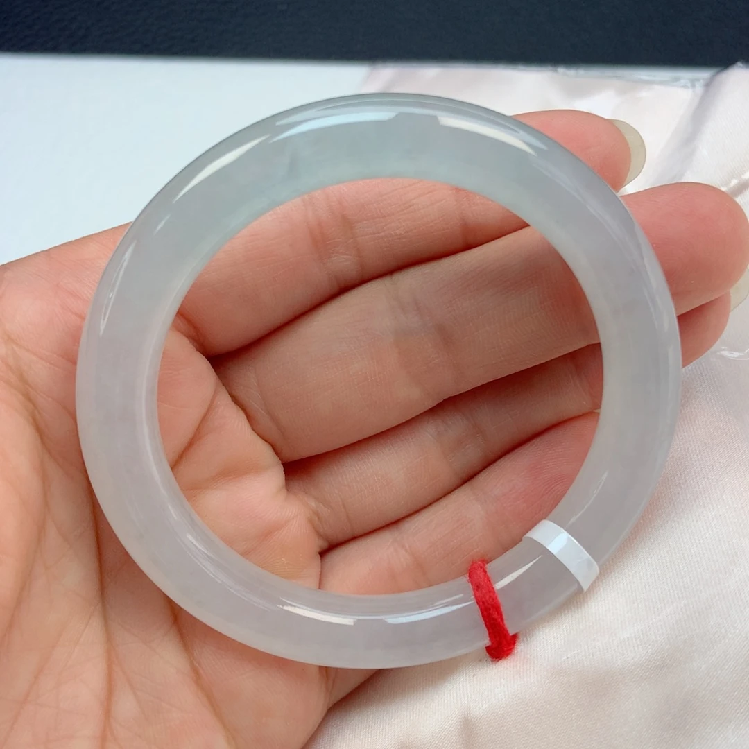 翡翠手镯未镶嵌53圈