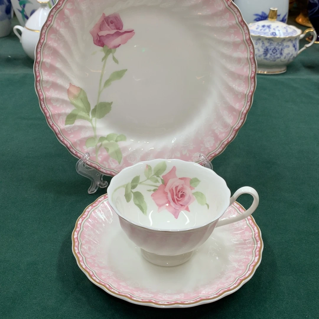 摆件全是大漂亮瓷器啊美美哒