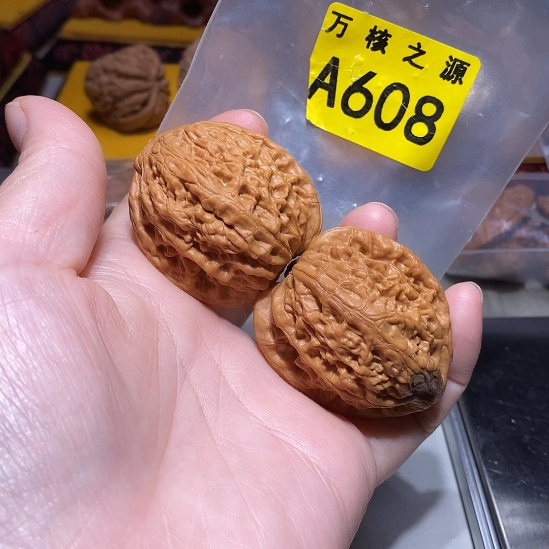 吊坠文玩核桃40粗筋御尊……