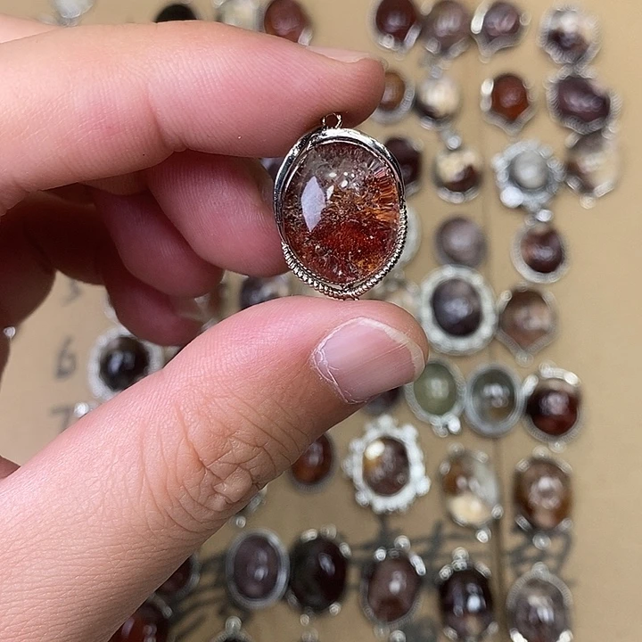 未镶嵌颈饰水晶水*水晶吊坠