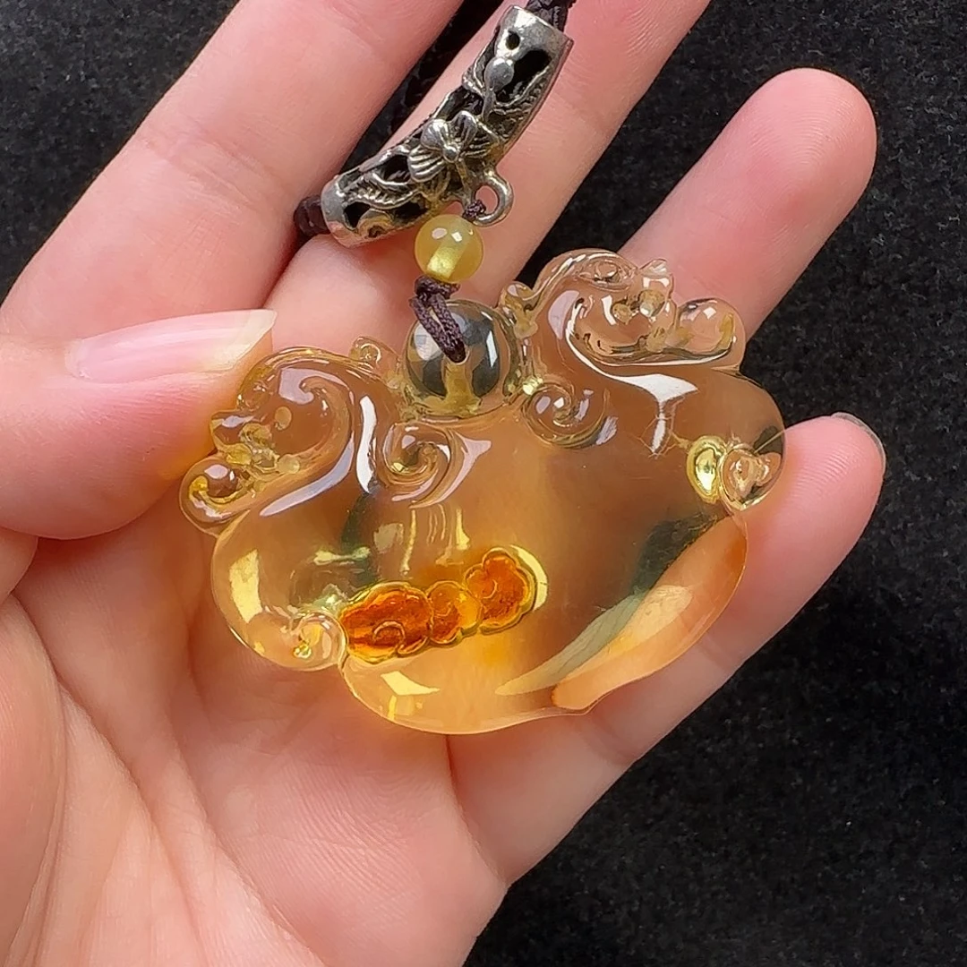 琥珀未镶嵌珠宝奇石
