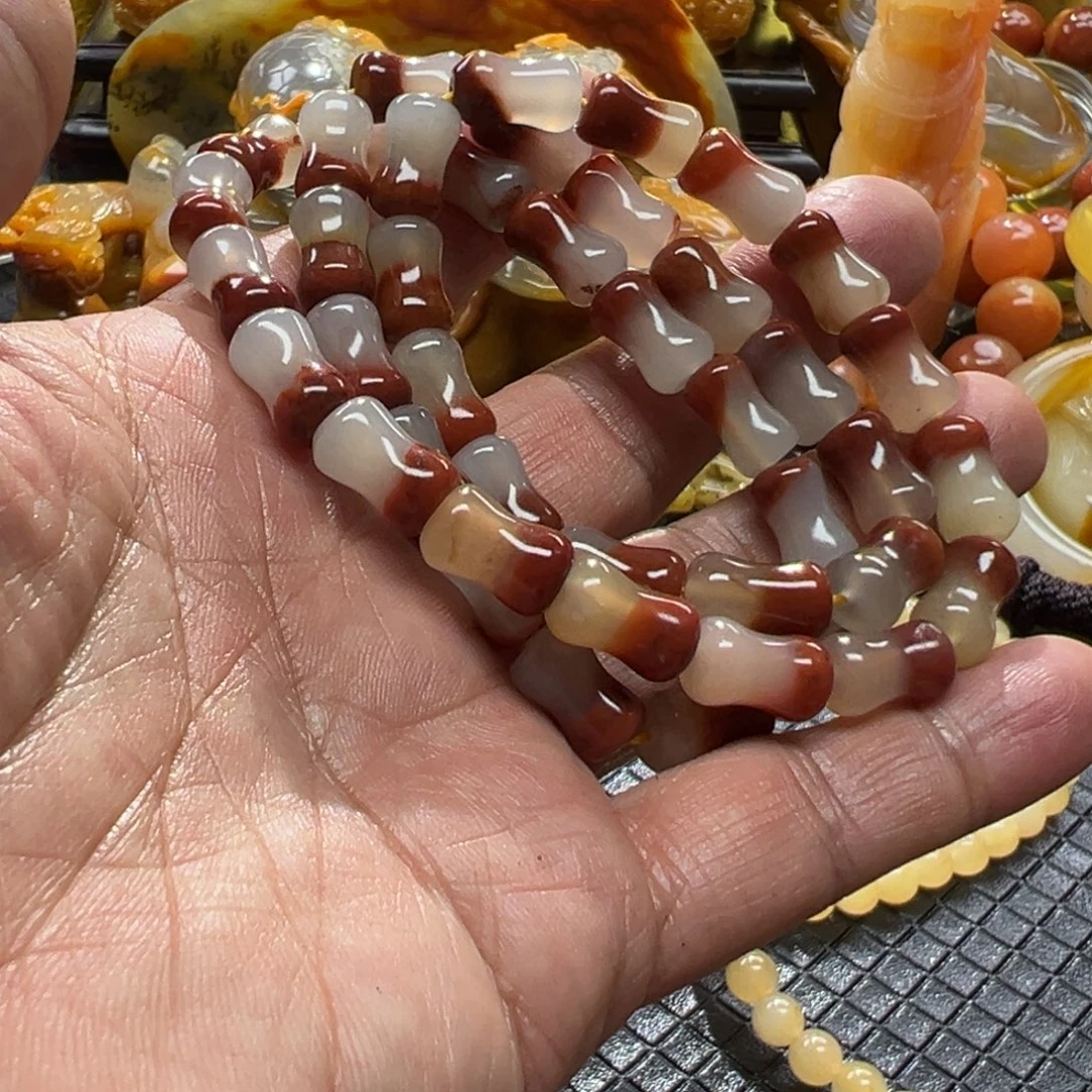 石英质玉未镶嵌颈饰