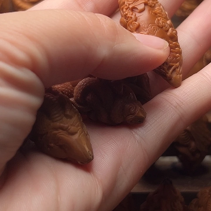 主***诚橄榄核吊坠橄榄核