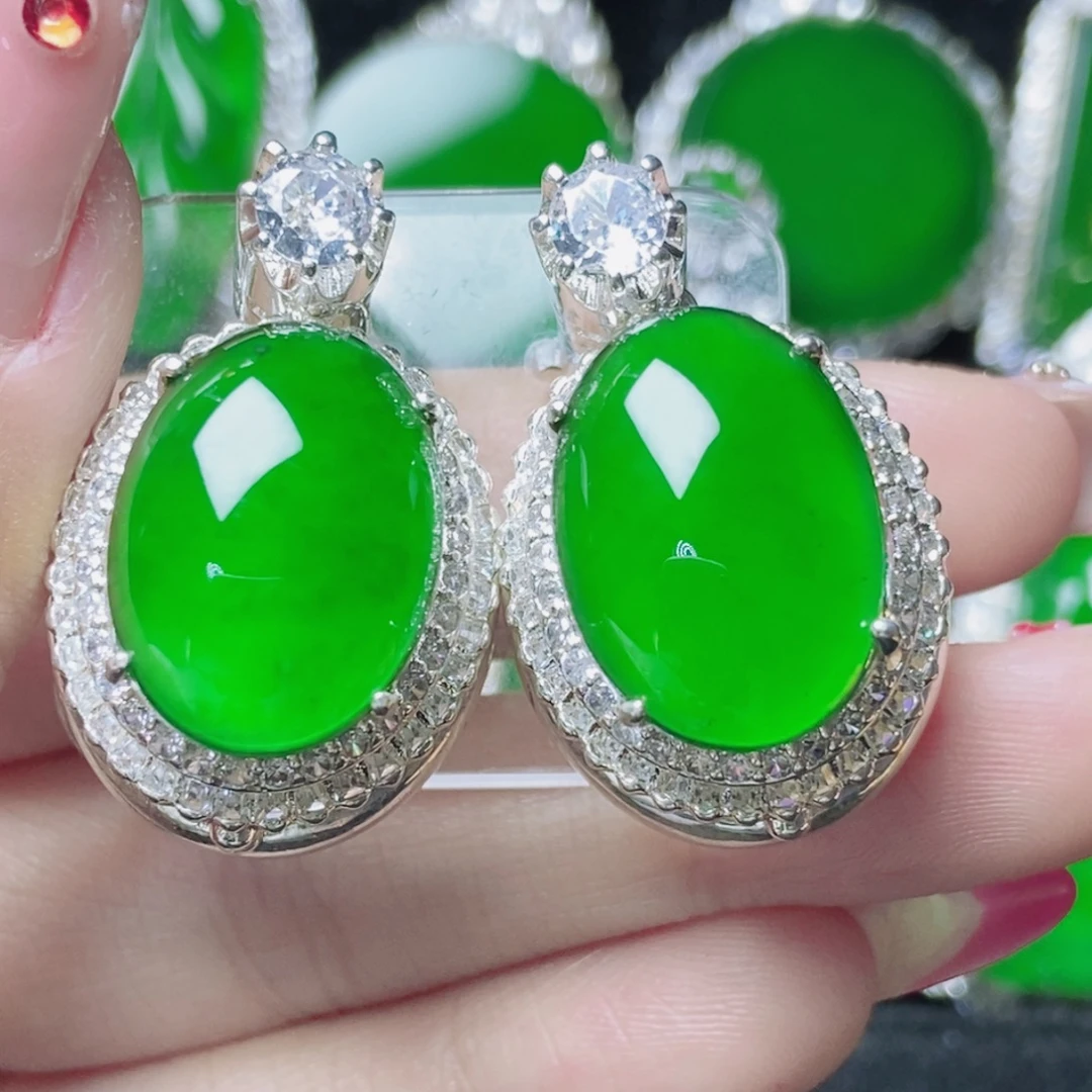 翡翠未镶嵌颈饰