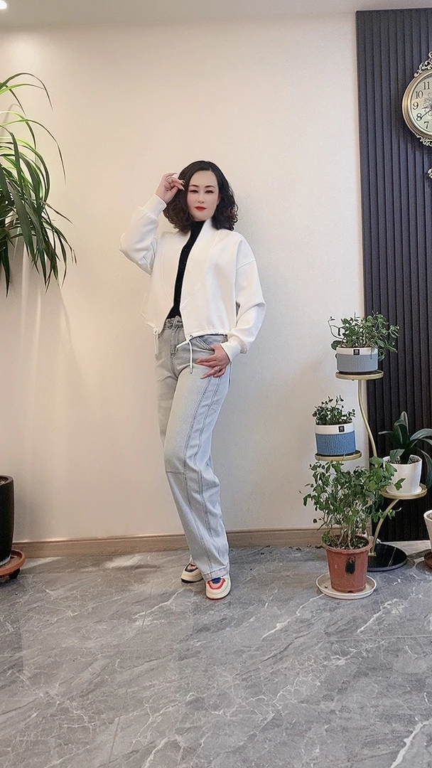 底边抽绳休闲夹克