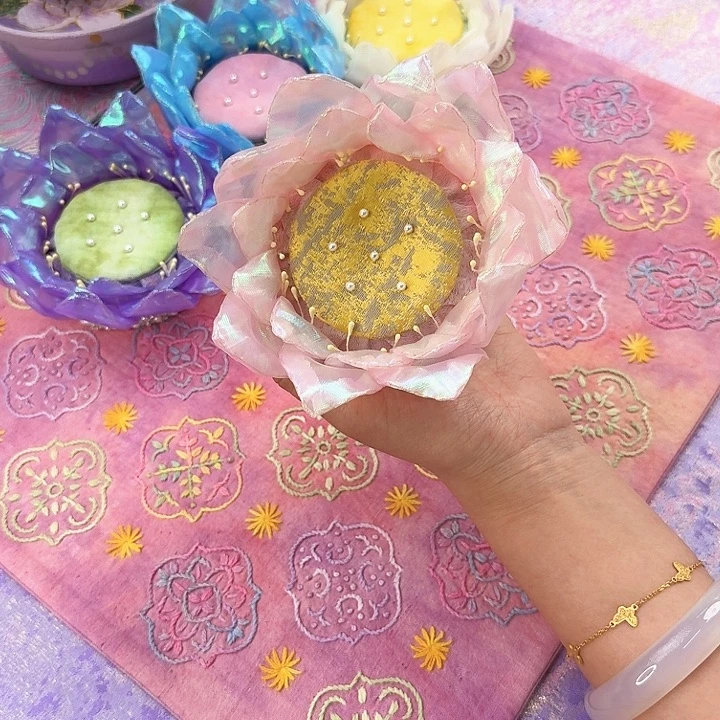 人鱼粉莲花木托现货
