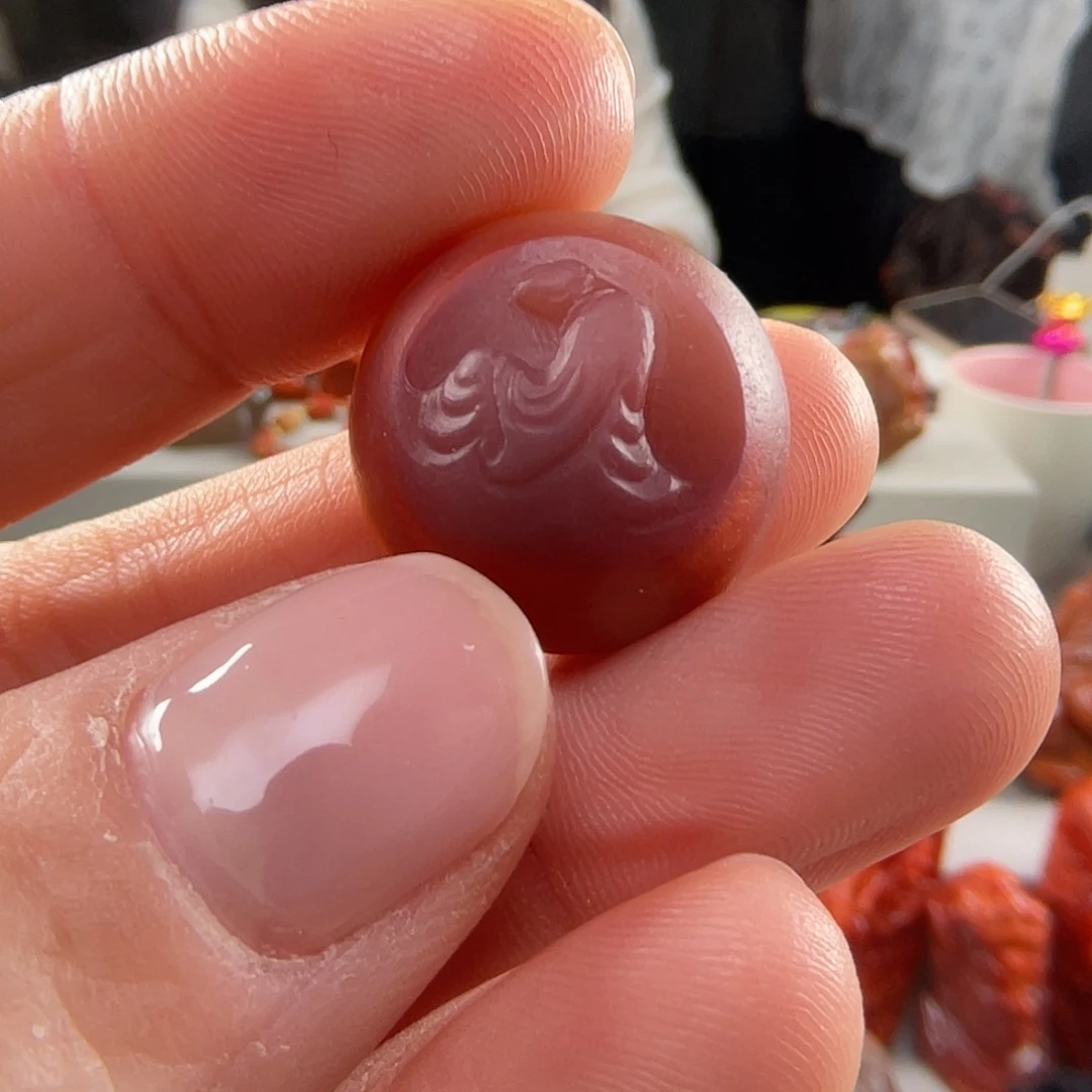 定制南红玛瑙抛光