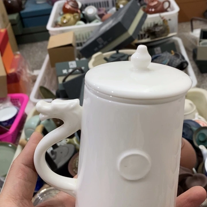 陶瓷艺术品及陶瓷壶