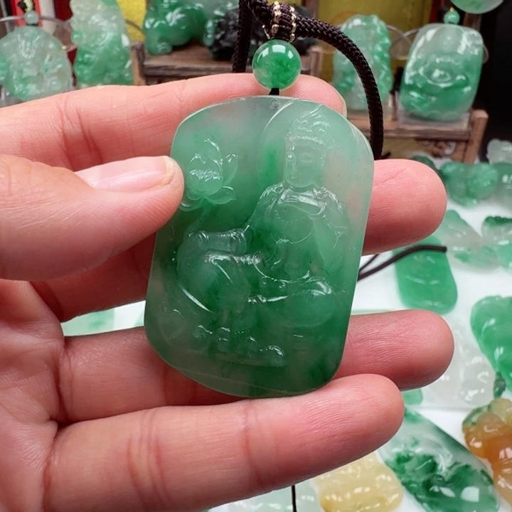 颈饰未镶嵌石英质玉旺*小