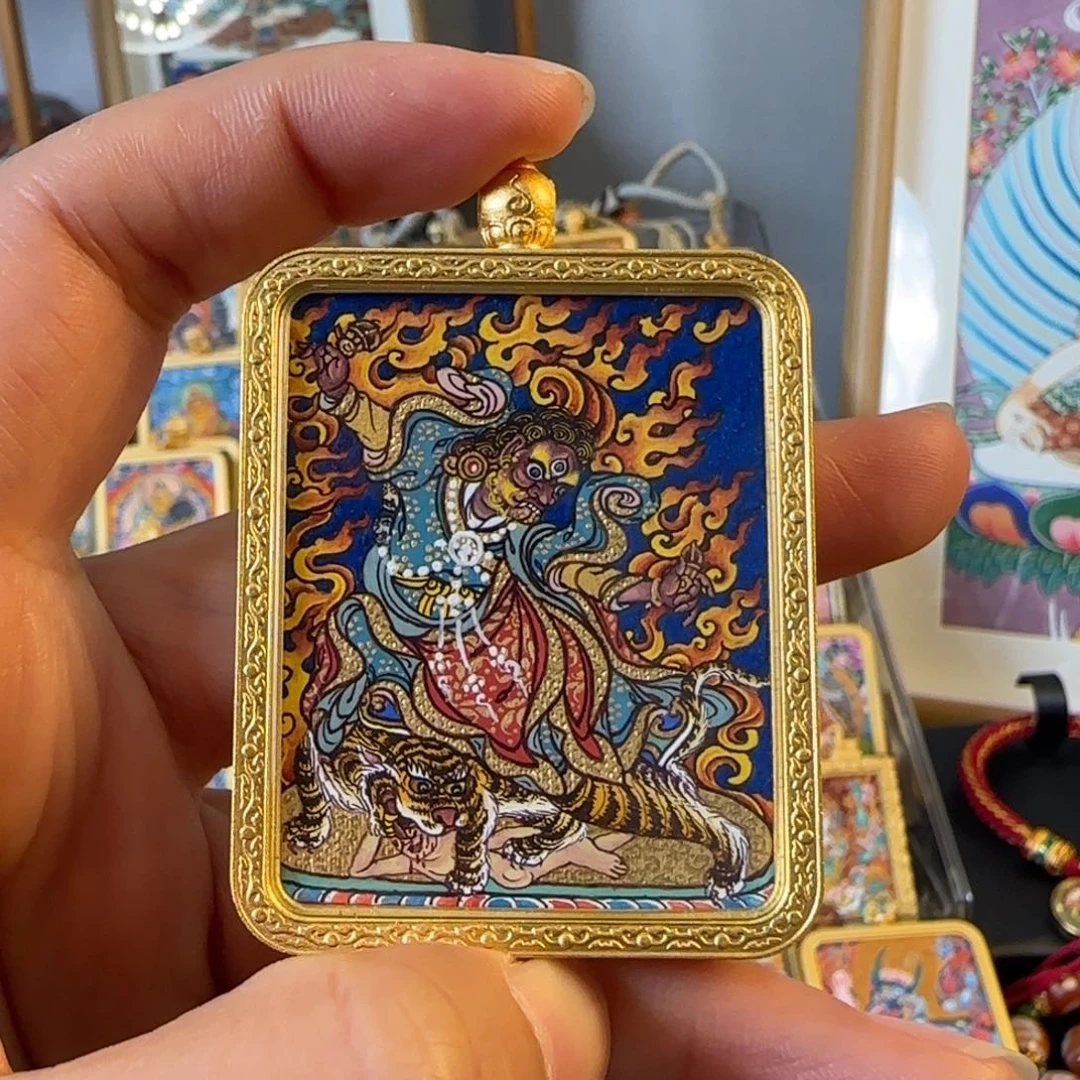 吊坠莲花生大师愤怒像热贡唐卡