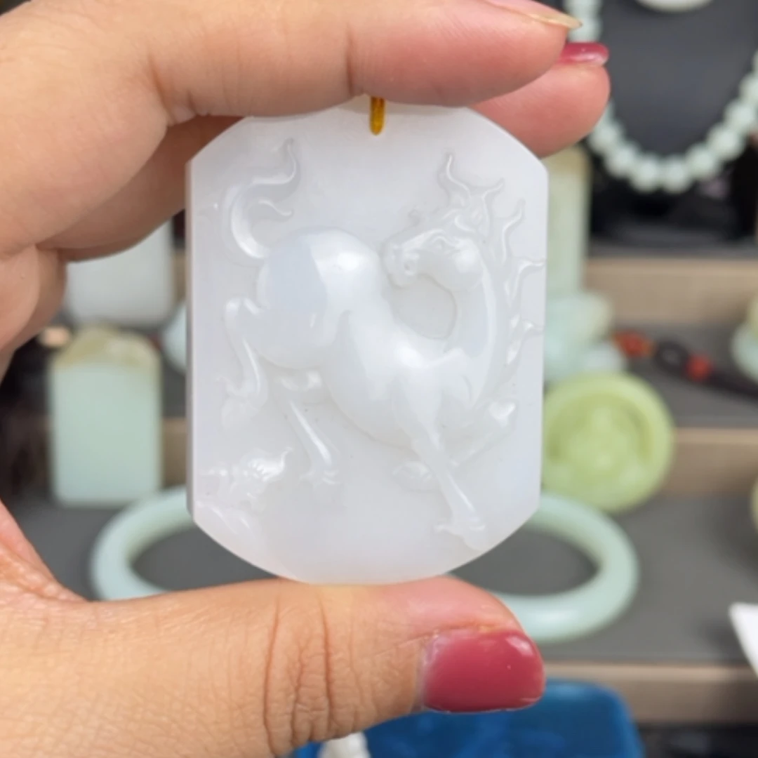 【闪购商品】颈饰未镶嵌和田玉