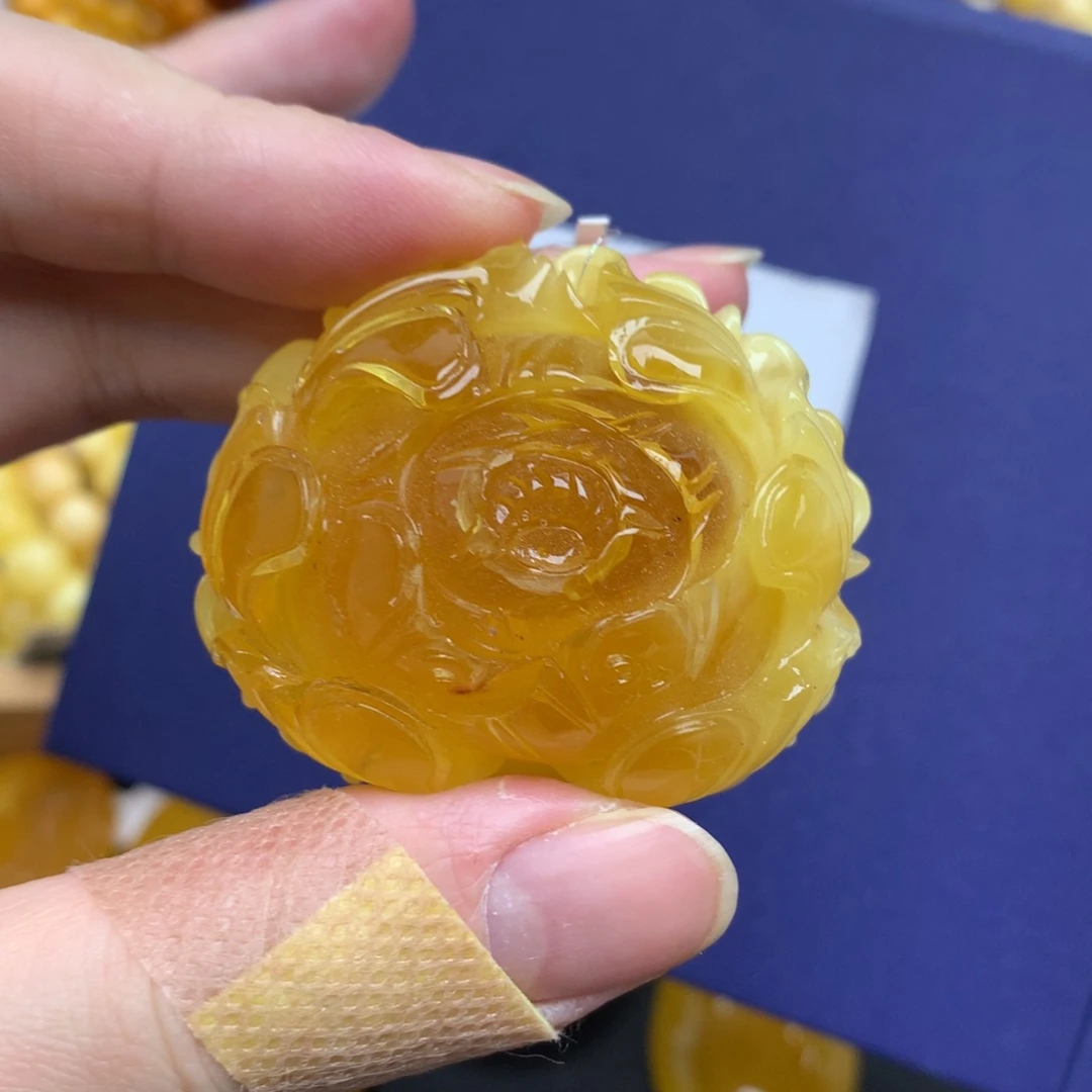 琥珀珠宝奇石未镶嵌
