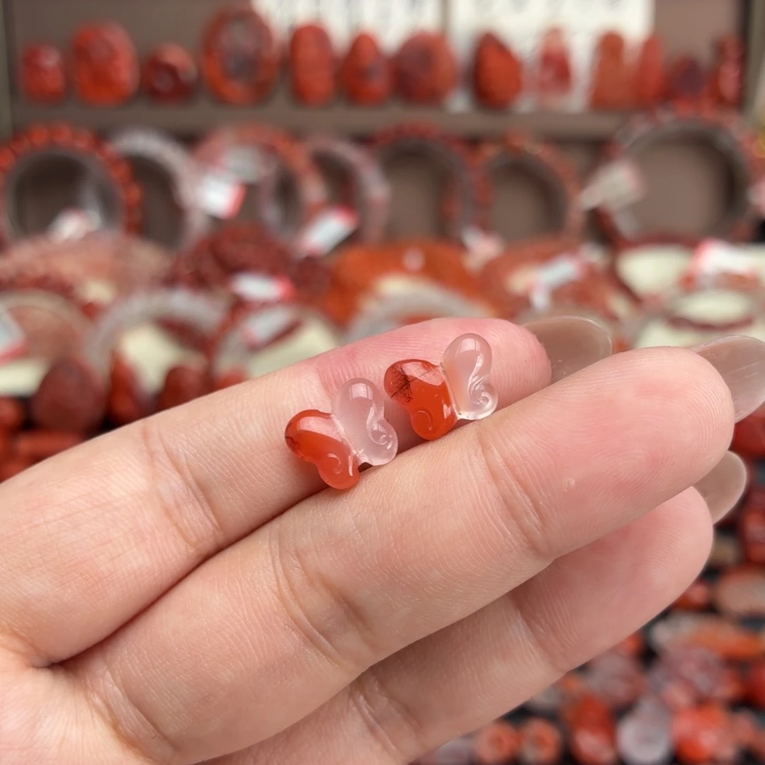 南红玛瑙未镶嵌颈饰通孔蝴蝶一对