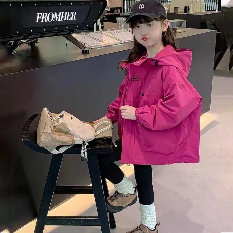 女童春秋装冲锋衣2025新款秋款儿童防水外套小女孩潮流高级感衣服