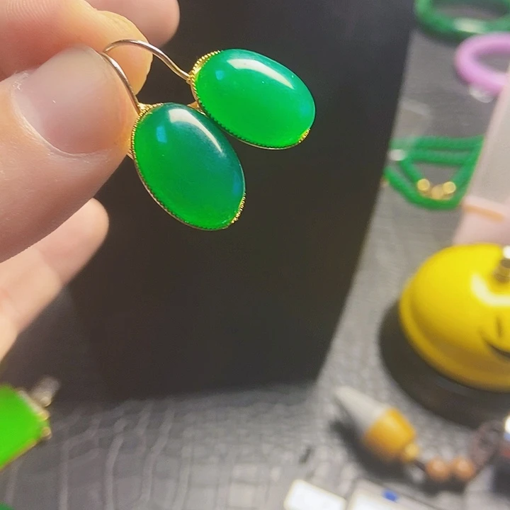 翡翠14K金镶嵌颈饰