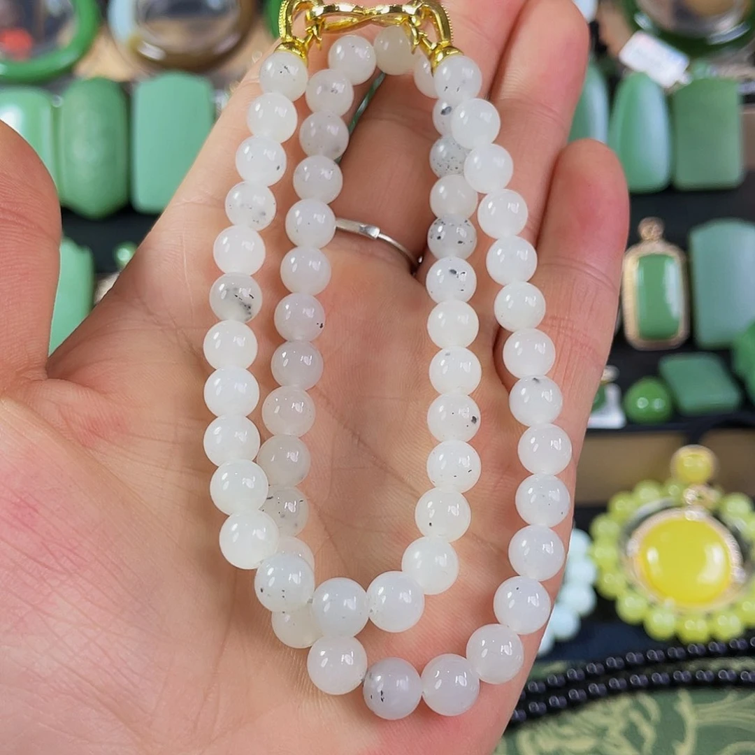 颈饰未镶嵌和田玉