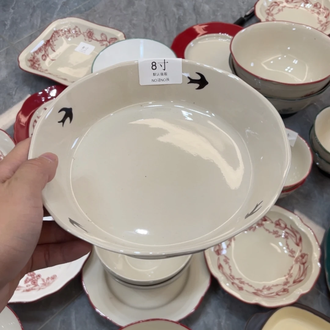 陶瓷微瑕餐具介意勿拍，满18飞！