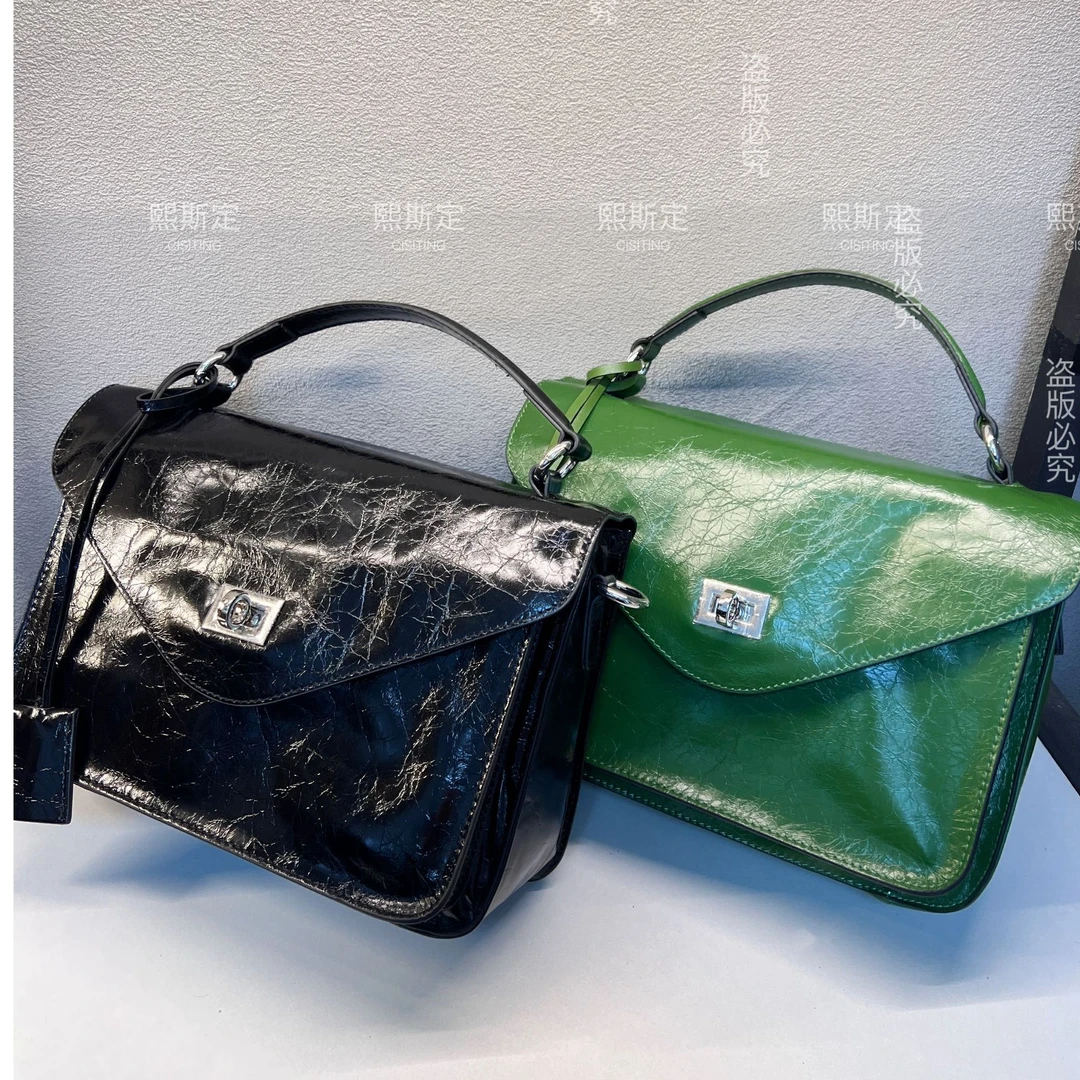 2025头层牛皮油蜡牛皮复古邮差包信封包百搭休闲高级感单肩手提包