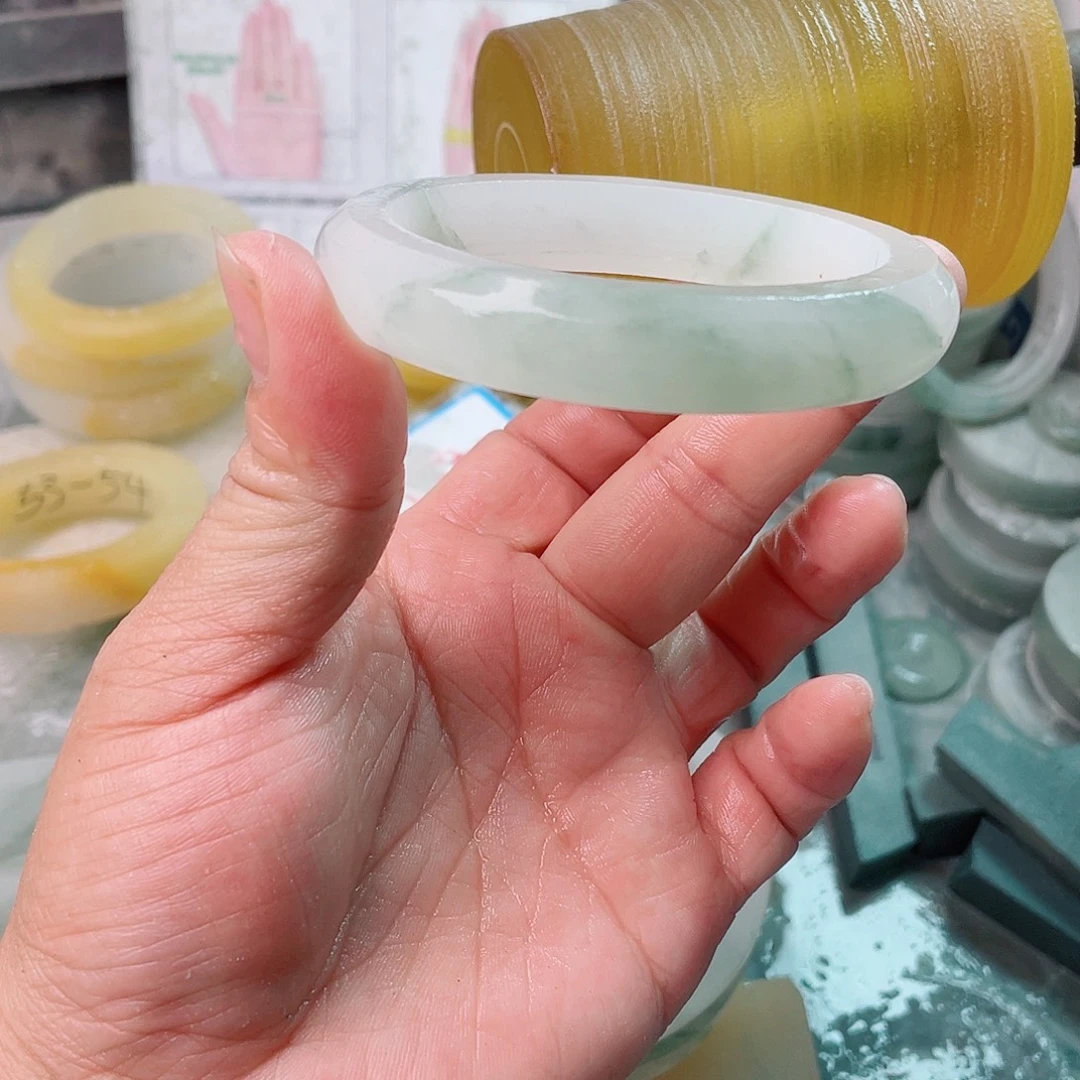 素***草定制石英质玉（天山翠）