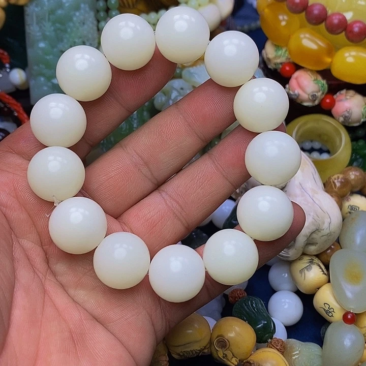 吊坠白玉菩提天然的天然