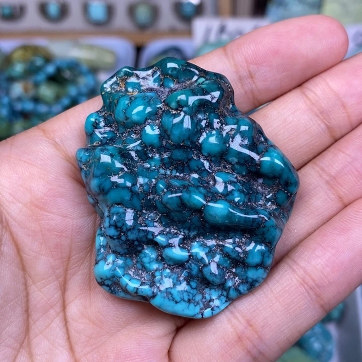 未镶嵌绿松石颈饰