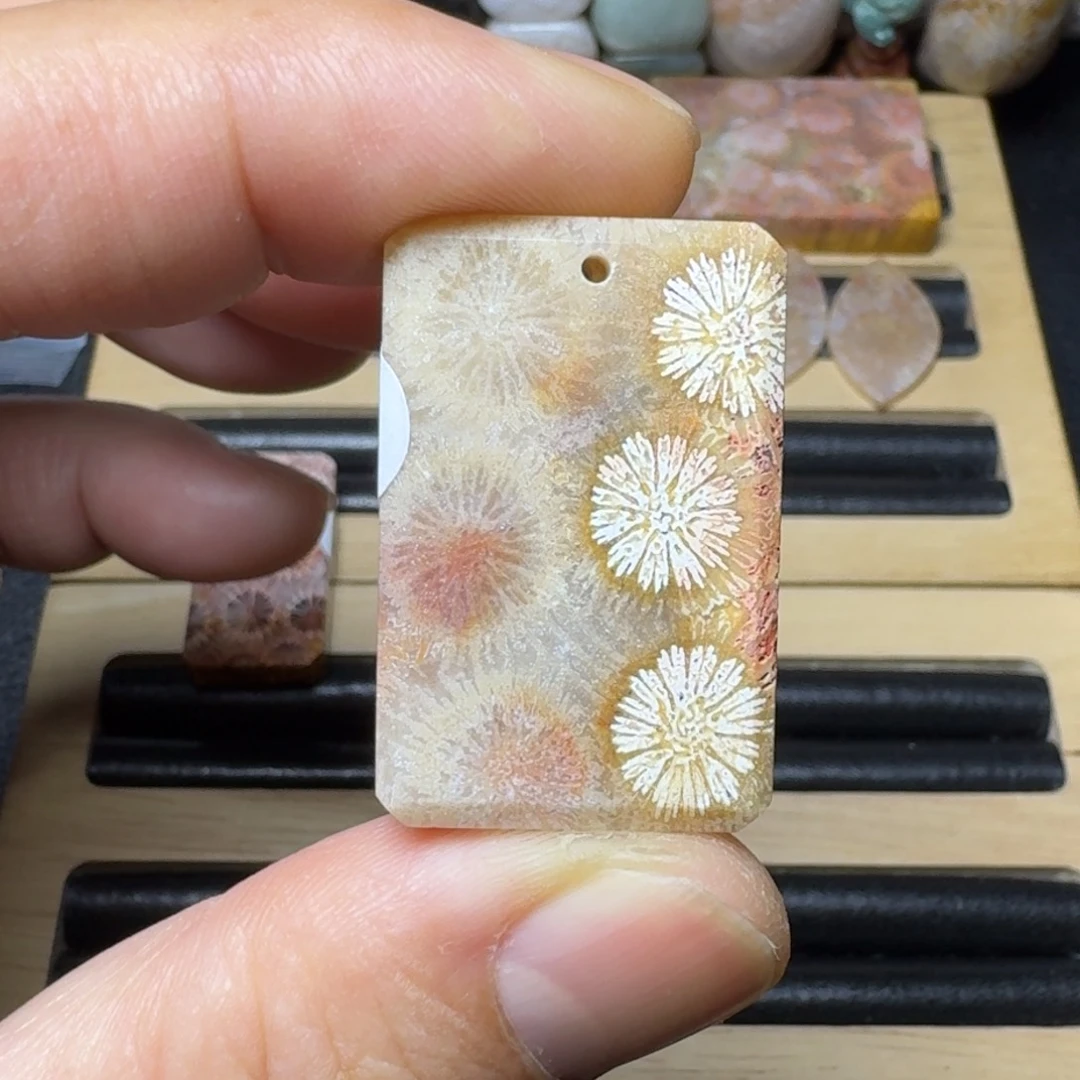 硅化玉纯天然色有机玉石未镶嵌