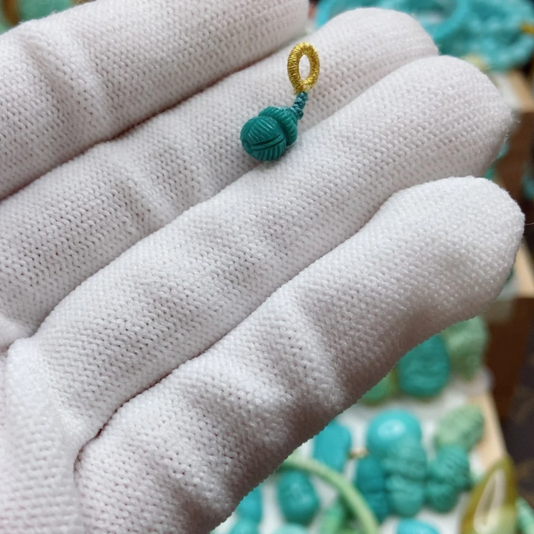 绿松石珠子未镶嵌