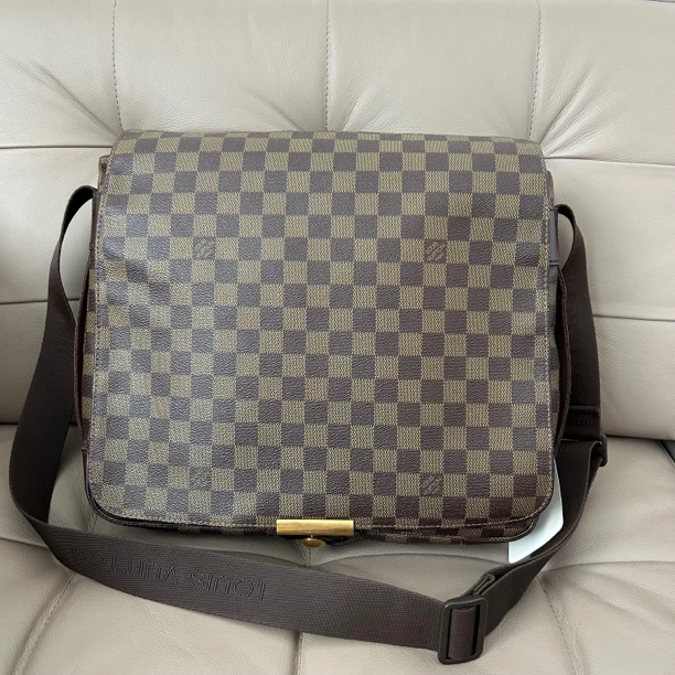 99新 LV LV棕棋盘邮差斜挎包大号